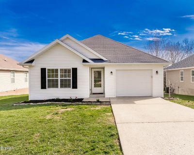 3 Bedroom 2BA 1300 ft Apartment For Rent in La Grange, KY