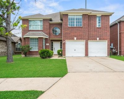 11011 Hunting Path Court. Property for Rent in Houston, TX for $2,395 with 4 bedrooms and 3 full baths. This 2,900 square foot property was built in 2000 on a lot size of 0.1263.. This spacious 4-bedroom, 3-bath home offers a flexible layout with bright natural lighting and thoughtful design throughout. The first-floor bedroom and full bath provide added convenience for a variety of living need...