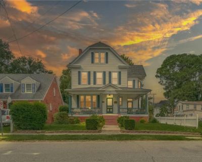 5 Bedroom 4BA 3949 ft Single Family Home For Sale in CHESAPEAKE, VA