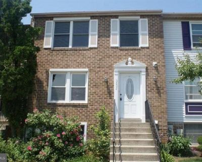 3602 Castle Ter Unit 116-102. New Pictures Coming Soon A charming 4 bedroom 3.5 bathroom townhome in Silver Spring. This inviting home offers a perfect blend of comfort and convenience, ideal for those seeking a serene living environment with easy access to local amenities. Step inside to discover a spacious living room with an abundance of natural light. The well-appointed kitchen boasts newer...
