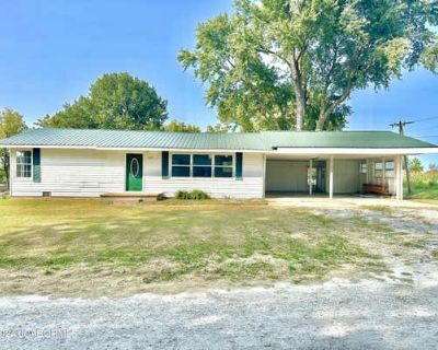 3 Bedroom 1BA 1056 ft Single Family Home For Sale in CLARKSBURG, MO