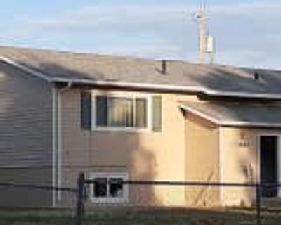 3 Bedroom 1BA 1200 ft² House For Rent in Casper, WY 1141 N Washington St