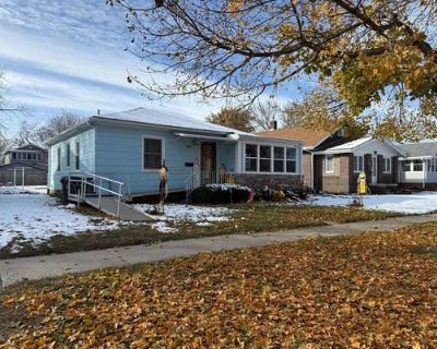 3 Bedroom 2BA 978 ft Single Family Home For Sale in FORT DODGE, IA