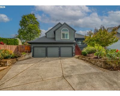 5 Bedroom 3BA 3681 ft Single Family House For Sale in Gresham, OR