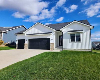 4 Bedroom 3BA 2350 ft Pet-Friendly Apartment For Rent in Granger, IA