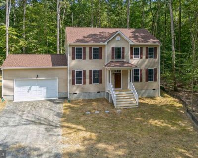 4 Bedroom 4BA 2080 ft Single Family House For Sale in Fredericksburg, VA