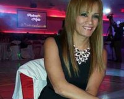 Female Seeking Room in Pearland, TX