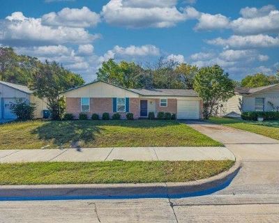 3 Bedroom 1.5BA House For Sale in Rowlett, TX