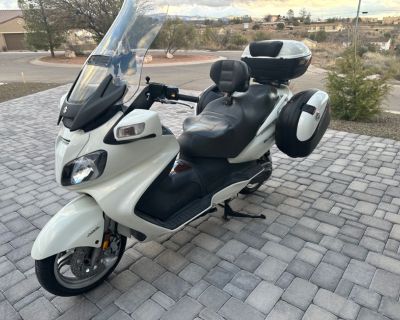 Suzuki cross country 650cc scooter 115mph hard bags touring