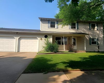 1 Bedroom 2429 ft Studio For Sale in De Pere, WI