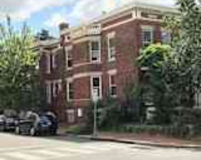 1 Bedroom 1BA 800 ft² Pet-Friendly House For Rent in Washington, DC 1695 35th St NW unit 2A