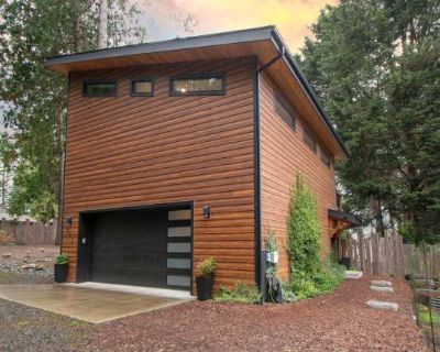 1 Bedroom 1BA 832 ft Furnished Apartment For Rent in Clallam County, WA