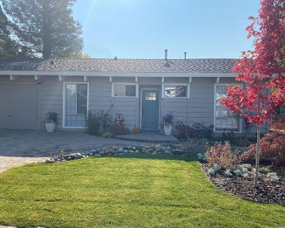 3 Bedroom 2BA 1346 ft Furnished Pet-Friendly Single Family Home For Rent in South Lake Tahoe, CA