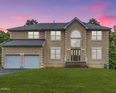 4 Bedroom 2.5BA 2876 ft Apartment For Rent in Monmouth County, NJ