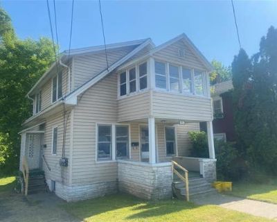 3 Bedroom 2BA 1224 ft Multi Family Home For Sale in JOHNSON CITY, NY