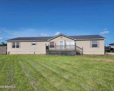 4 Bedroom 2BA 2496 ft Single Family Home For Sale in KAPLAN, LA