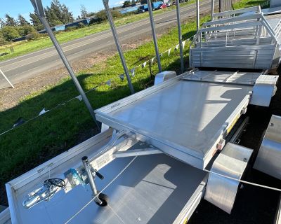 2024 ALUMA 6812H-S-TG Utility Trailers Warrenton, OR