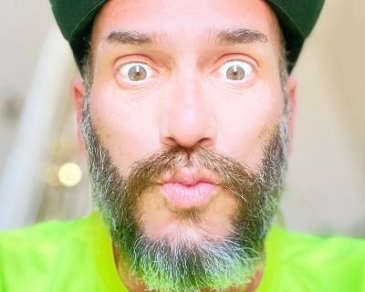 Male Professional Male seeks a large room