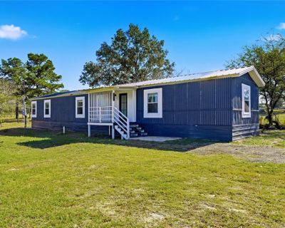 3 Bedroom 3BA 1275 ft Single Family House For Rent in Tyler, TX