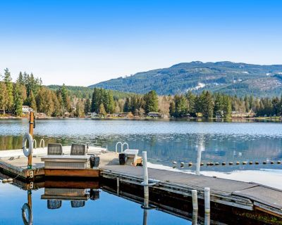 4 Bedroom 3BA House Vacation Rental in Cain Lake Lodge, Sedro-Woolley, WA