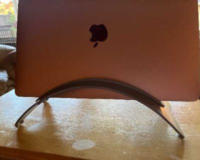 Laptop stand
