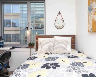 4 Bedroom 2 Bathroom - B (Has an Apartment). Room in the 1 Bedroom 1BA Apartment For Rent