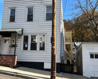 E Market St, Pottsville, Home For Rent
