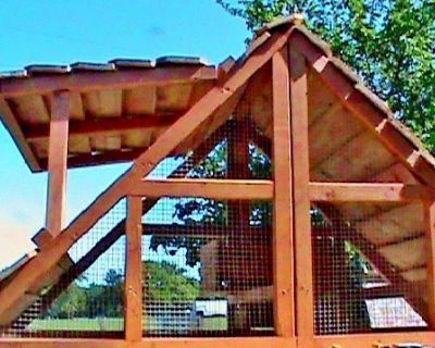 WINTER SALE - Beautiful Affordable Chicken Coops Hen Houses -PORTABLE AND EASILY CLEANED-