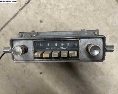 Bendix Sapphire I 6 volt radio - Powers up!