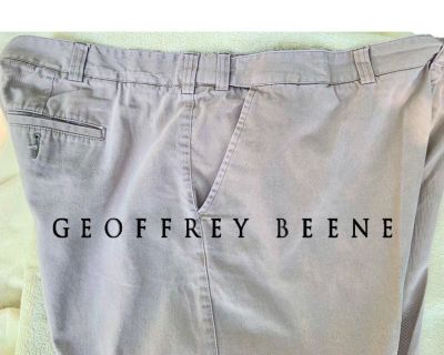 Geoffrey Beene (46) Men Expandable Waistband Khaki Shorts