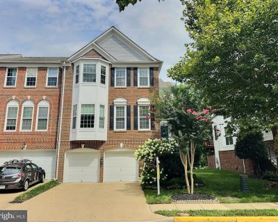 4 Bedroom 3BA 2122 ft Single Family House For Sale in Centreville, VA