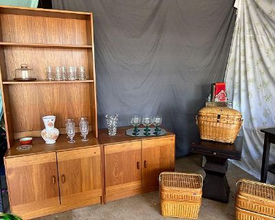 Garage Sale (Most items $2 or less)