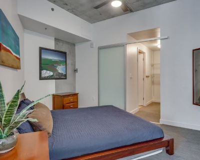 Total rooms: 2. Deposit: $350.00 * Utilities included?: Yes * Fees apply?: No. References are not required. No preference. Smoking is allowed. Not for couples. Furnishings: Furnished * Parking: Yes * Garage: Yes * Yard/patio: No * Balcony/roof terrace: No * Disabled access: No * Living room: shared * Broadband included: Yes. Availability Available Now Minimum term 1 month Maximum term 36 months...