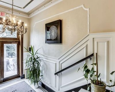 Chelsea Gardens is an historic 5-story building in Dupont Circle. Throughout its renovation, Chelsea's 1915 architectural character was carefully preserved. As a result, the building offers both modern amenities and a delightfully charming vibe. Management is on site Monday through Friday, 10:00am-6:00pm (excluding holidays), and our office is located immediately next door at 1642 R ST NW, suit...