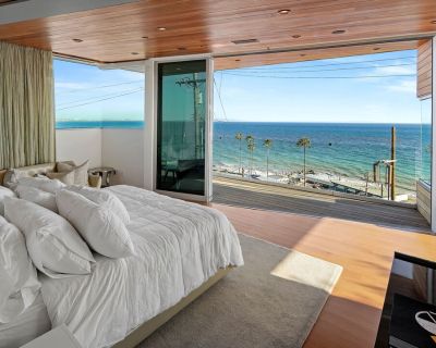 17405 Castellammare. By the award-winning PAA Studio, this architectural offers explosive panoramic ocean coastline views from nearly every room. Upon entry, guests are greeted by an open great room and modern chef's kitchen featuring Miele Sub-Zero appliances, stone counters, and a large center island. Floor- to-ceiling glass doors give way to an enormous deck/lounge overlooking the glorious S...