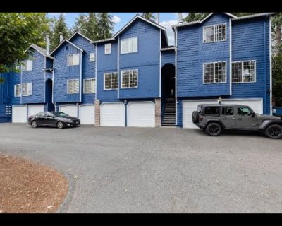 3 Bedroom 2.5BA 1,400 ft Condo For Rent in Edmonds, WA