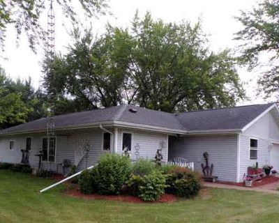 2 Bedroom 2BA 1521 ft Single Family Home For Sale in LOYAL, WI