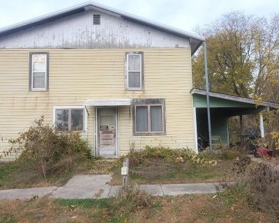 4 Bedroom 1BA 1568 ft Single Family House For Sale in Lorimor, IA