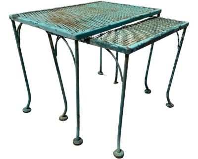 Vintage Woodard Style Wrought Iron Green Garden Patio Nesting Side Tables - Set of 2