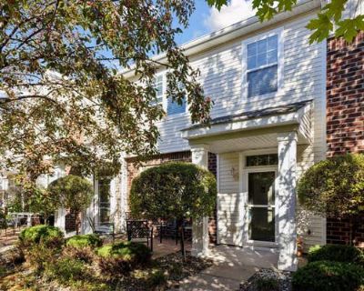 2 Bedroom 3BA 1843 ft Townhouse For Sale in MINNEAPOLIS, MN