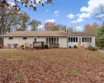 2 Bedroom 1BA 1400 ft Apartment For Rent in Wallkill, NY