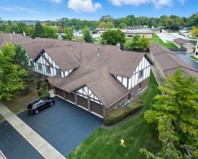2 Bedroom 2BA 1300 ft Condominium For Sale in TINLEY PARK, IL