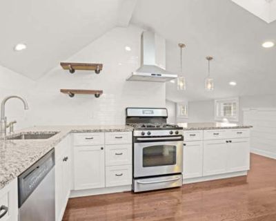 38 Churchill Street. image_url. Patio / balcony Hardwood floors Dogs allowed Parking Recently renovated Stainless steel Unit Amenities air conditioning hardwood floors patio / balcony recently renovated stainless steel Property Amenities dogs allowed pet friendly parking. Pets allowed. 2 Bedroom. 1 Bathroom. 1100 ft