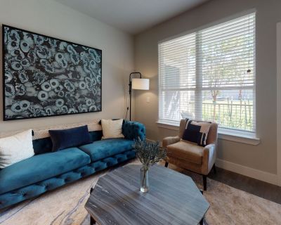 1 Bedroom 1BA 846 ft Apartment For Rent in Katy, TX