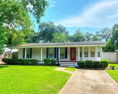 2 Bedroom 1BA 1423 ft Condo For Rent in Lake Jackson, TX