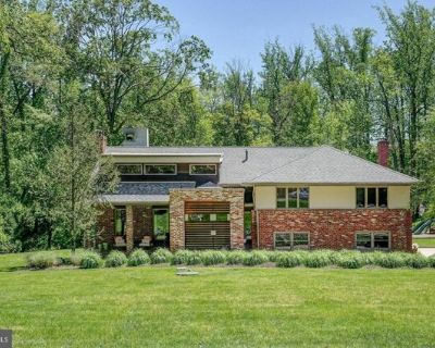 Winding Dr, Cherry Hill, Home For Rent