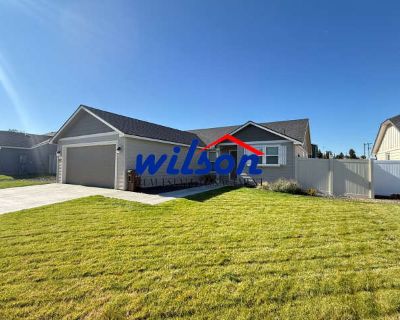 3 Bedroom 2BA 1240 ft Pet-Friendly Apartment For Rent in Yakima, WA