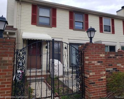 2 Bedroom 1BA 966 ft Apartment For Rent in Clinton Township, MI