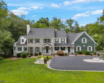 6 Bedroom 3BA Single Family House For Sale in Harding Twp., NJ