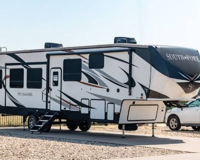 2021 Cruiser RV South Fork 3210RL For Sale by Dealer in Alvarado, Texas